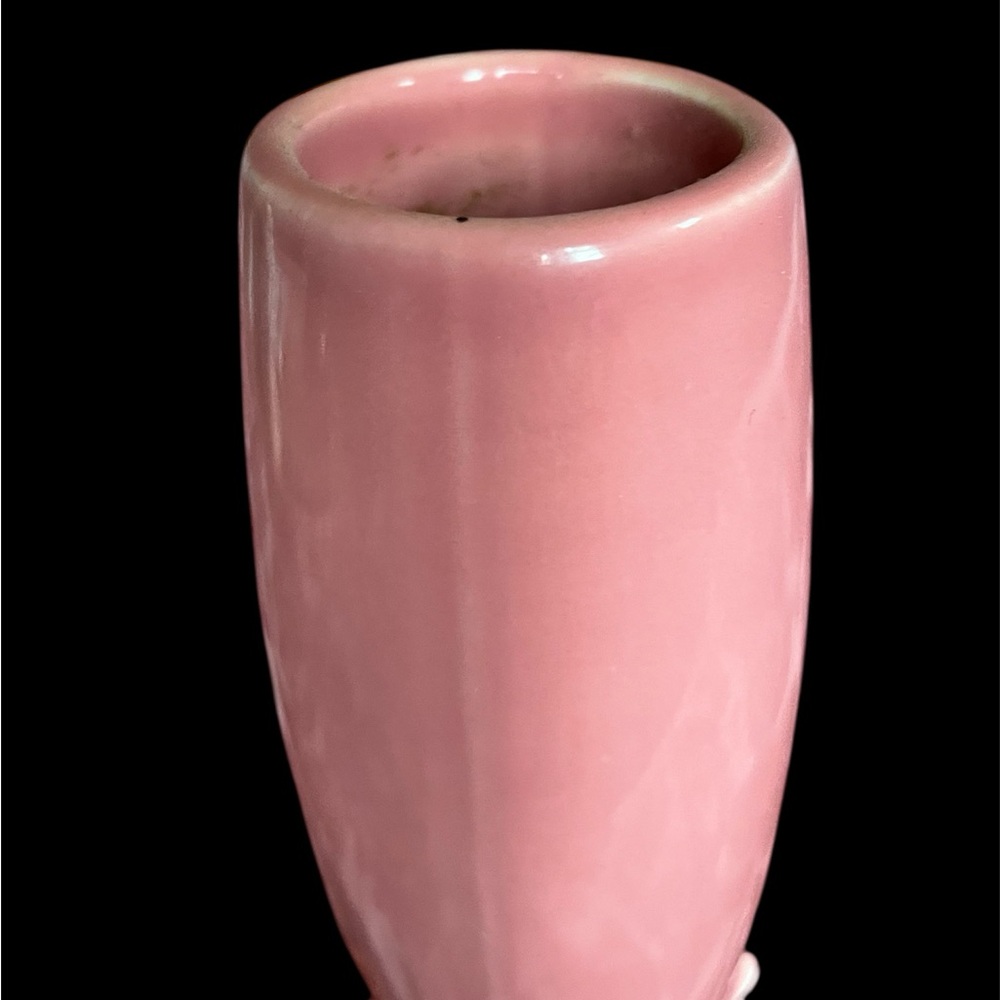 Elegant Pink Ceramic Vase - Picture 3 of 4